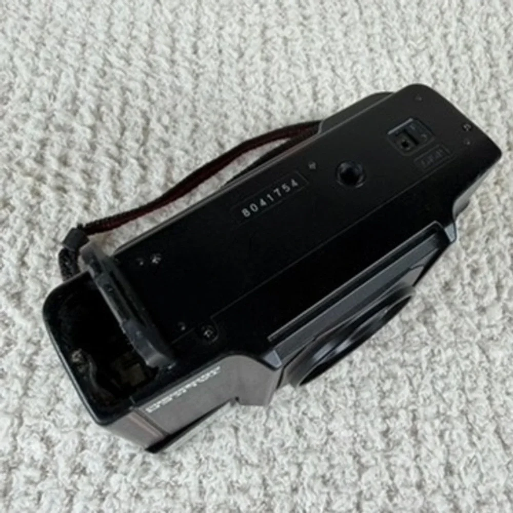 Minolta Talker 35mm Film Camera Black f/2.8 Lens Built-in Flash Vintage PARTS